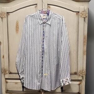 Long sleeve button shirt